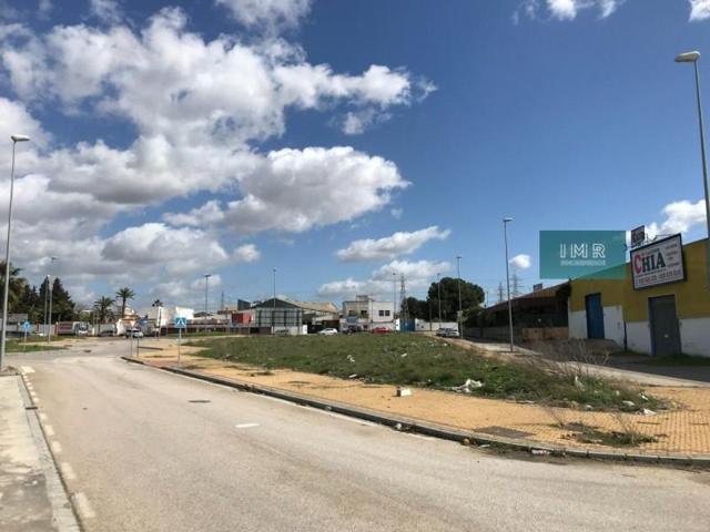Terreno en venta en Alcalá de Guadaira, Bda La Liebre photo 0