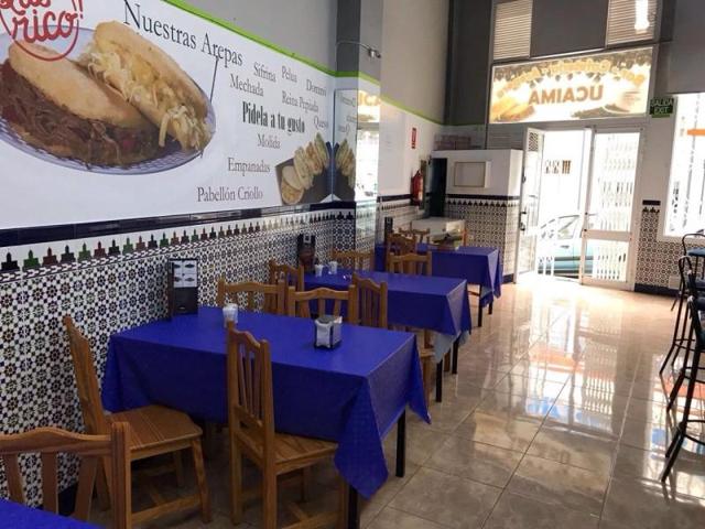 Local comercial en venta en Los Realejos photo 0