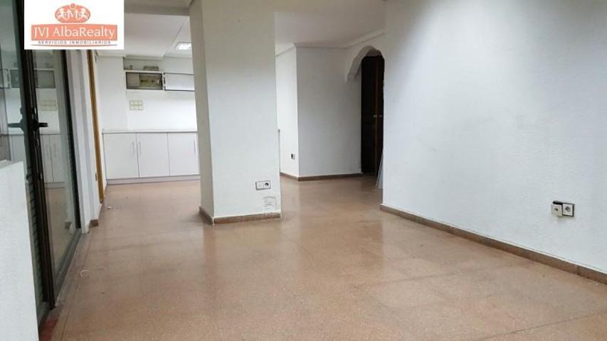 Local comercial en venta en Albacete, Centro photo 0