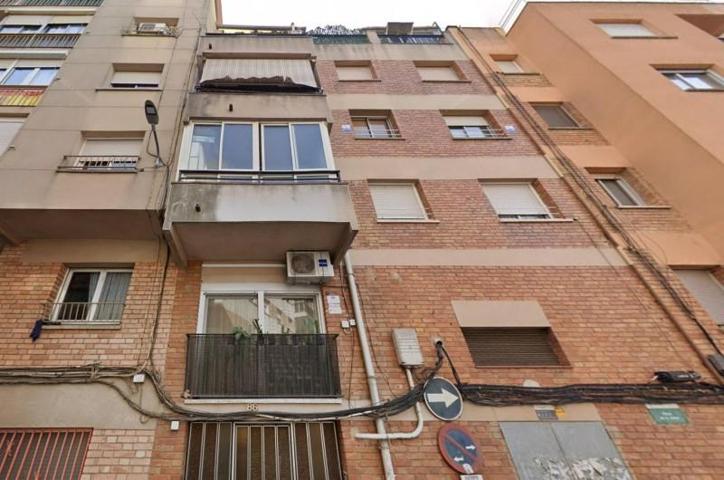 Piso en venta en Barberà del Vallès, CENTRO - - photo 0