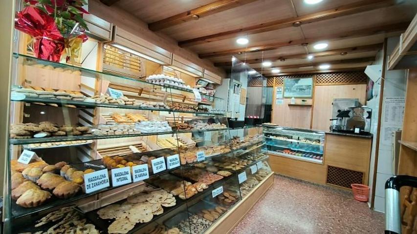 Local comercial en venta en Valencia, Patraix photo 0