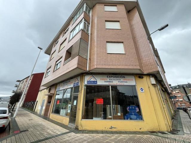 Local comercial en venta en Ponferrada, Alta photo 0