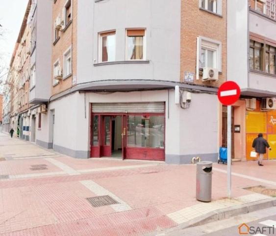 Local comercial en venta en Zaragoza photo 0