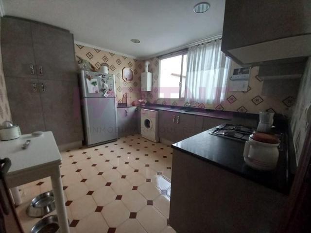 Piso en venta en Burjassot photo 0