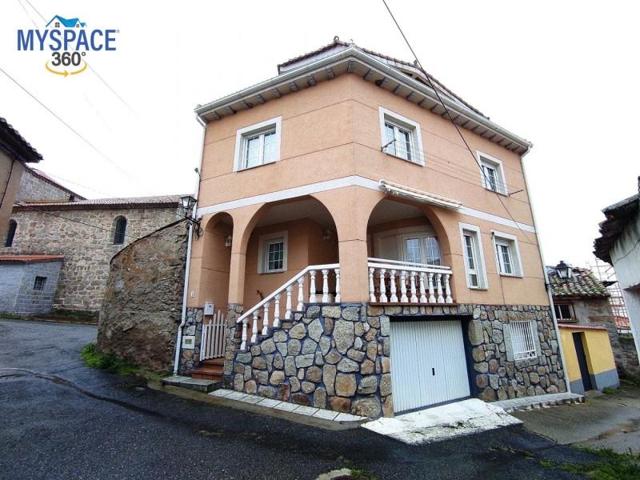 Casa en venta en Muñana, Centro photo 0