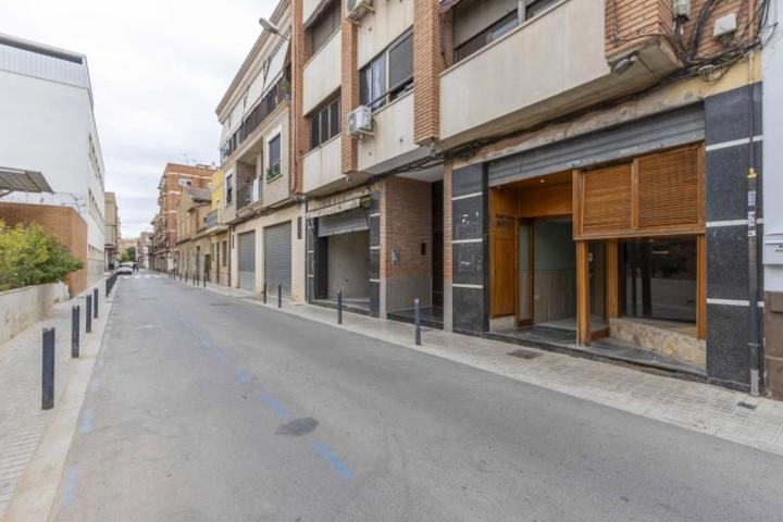 Local comercial en venta en Benetússer, Benetússer photo 0