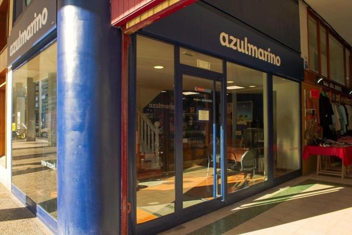 Local comercial en venta en Laredo, Centro photo 0