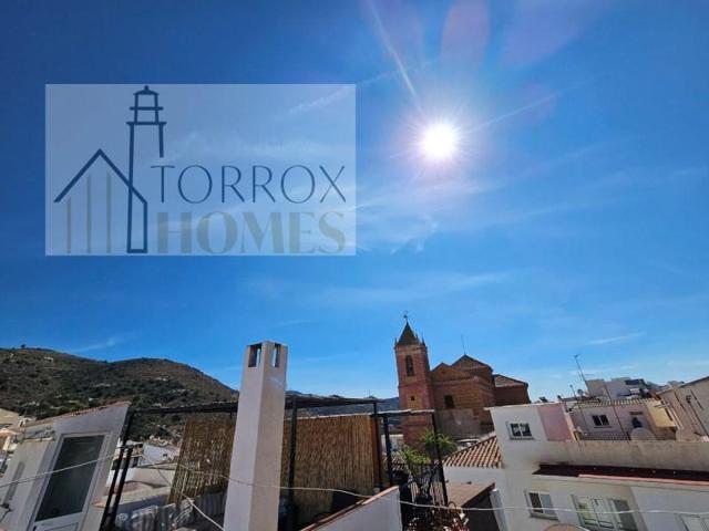 Casas de pueblo en venta en Torrox photo 0