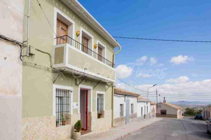 Adosada en venta en Yecla photo 0