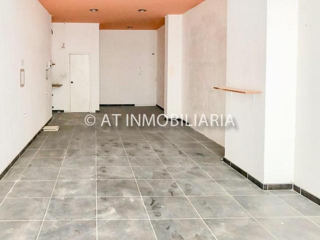 Local comercial en venta en Cádiz photo 0