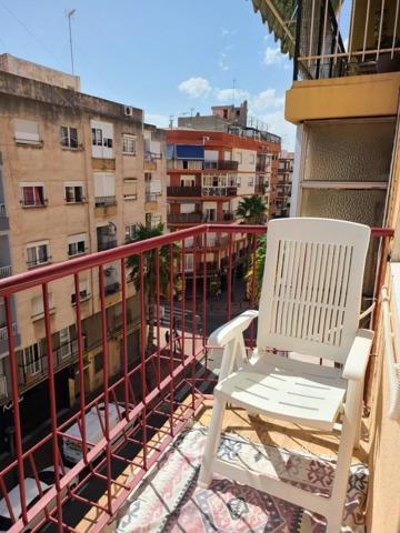 Piso en venta en Alicante, Carolinas Altas photo 0