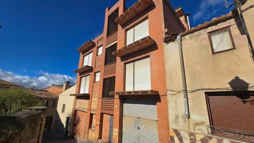 Edificio en venta en Sant Feliu de Codines, Centro photo 0