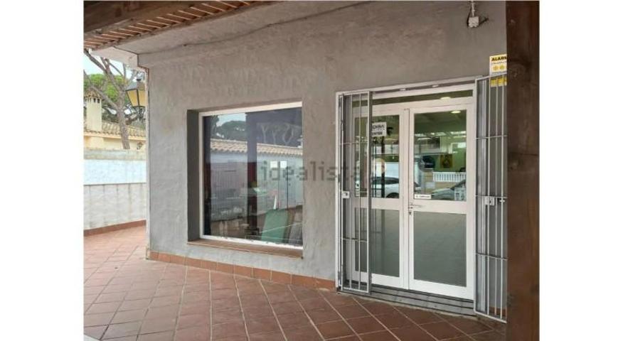 Local comercial en venta en Chiclana de la Frontera, La Barrosa photo 0
