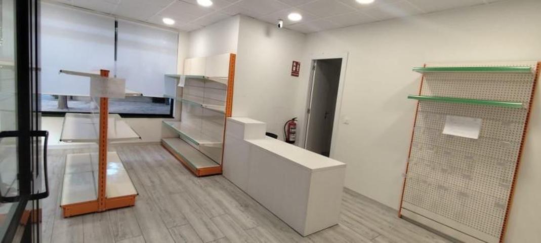 Local comercial en venta en Zaragoza, Miralbueno photo 0