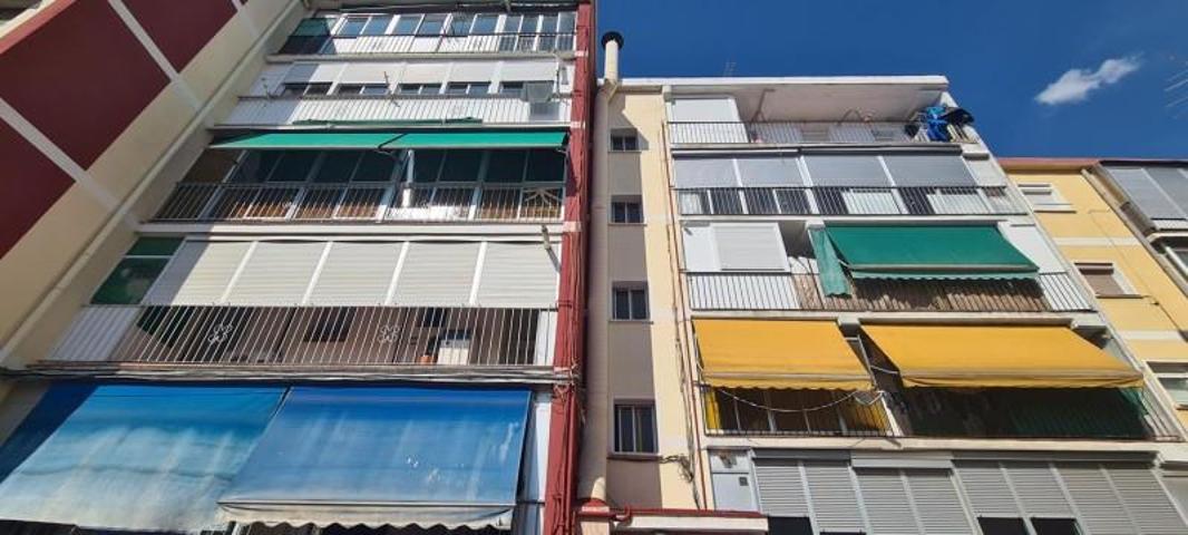 Piso en venta en Madrid, Calle Esteban Collantes, 28017 photo 0
