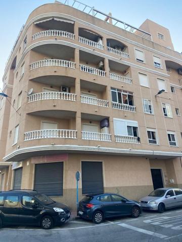 Apartamento en venta en Torrevieja, Torrevieja photo 0