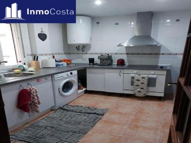 Piso en venta en La Línea de la Concepción, Semicentro photo 0