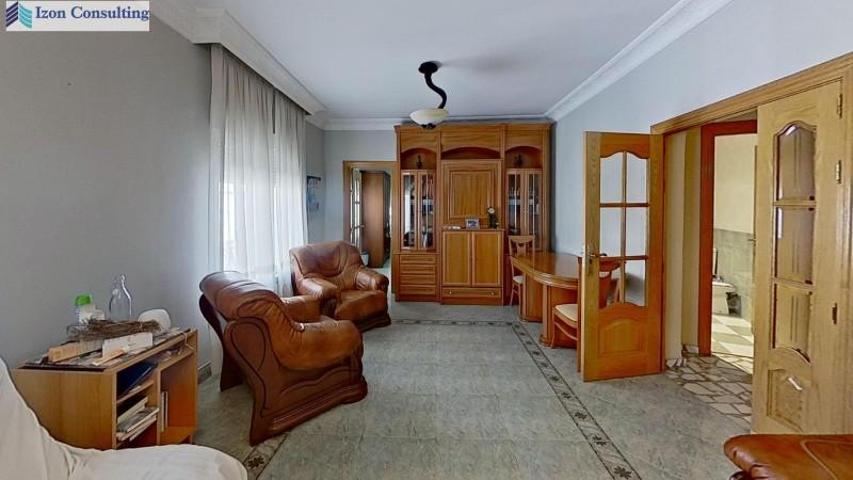 Casa en venta en Villarrobledo, Centro photo 0