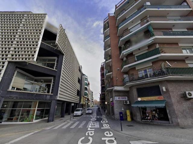 Piso en venta en Rubí, Mercat photo 0