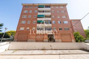 Piso en venta en Reus, Mestral photo 0