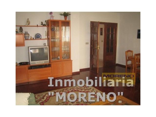 Piso en venta en Sarria photo 0