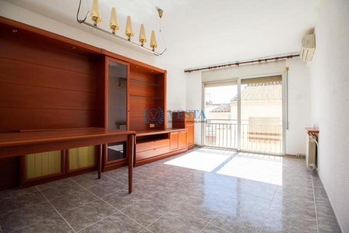 Casa en venta en Vimbodí i Poblet, Cataluna photo 0