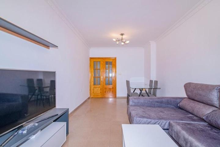 Piso en venta en Motril, Puerto photo 0