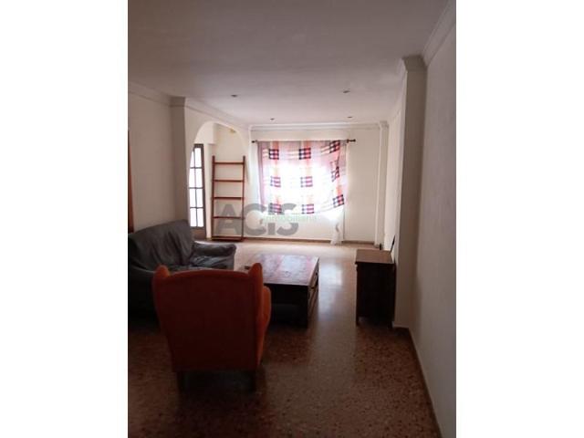 Piso en venta en Alginet photo 0