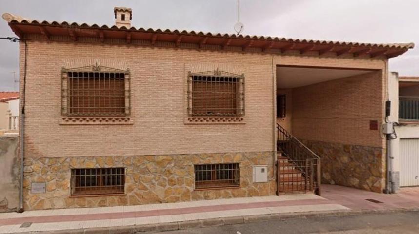 Adosada en venta en Añover de Tajo, Castilla la mancha photo 0