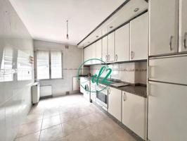 Piso en venta en Ourense, San Francisco photo 0