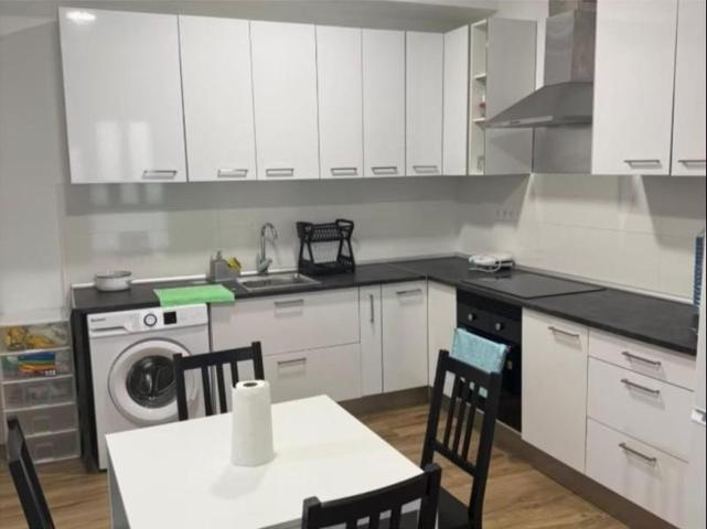 Planta baja en venta en Valencia, Sant Llorenç photo 0