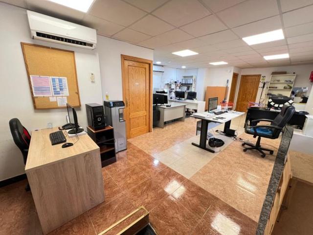 Local comercial en venta en Maracena, Zona metropolitana photo 0