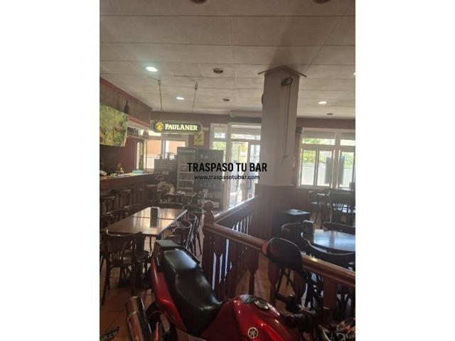 Local comercial en venta en Sant Vicenç dels Horts photo 0