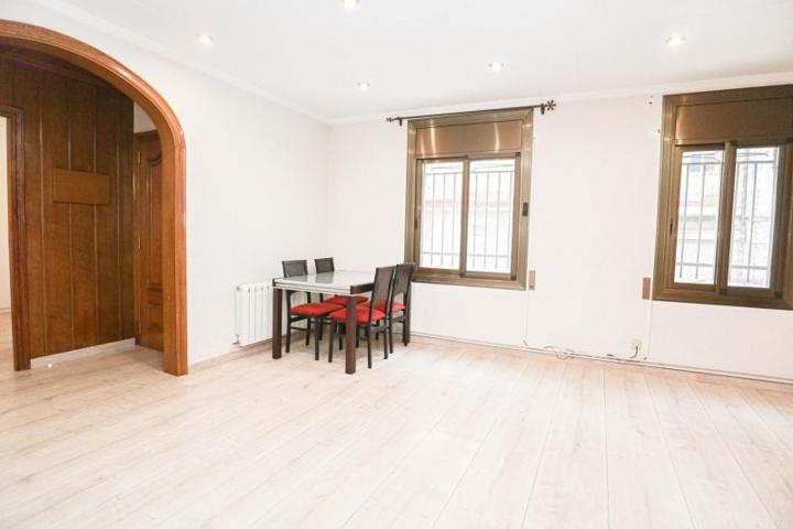 Planta baja en venta en Terrassa, Can Palet photo 0