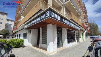 Local comercial en venta en Arévalo, Arevalo photo 0