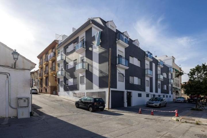 Piso en venta en Zubia, La Zubia photo 0