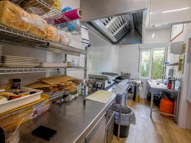 Local comercial en venta en Noja, Ris photo 0