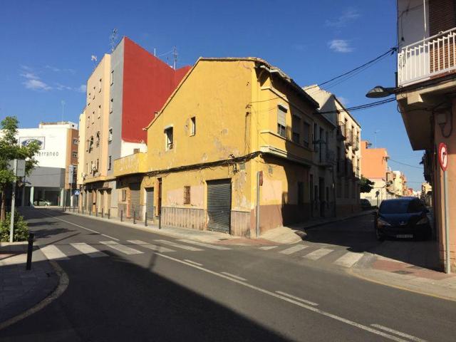 Casas de pueblo en venta en Torrent, Ermita photo 0