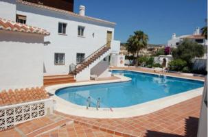 Apartamento en venta en Nerja, Urbanizacion - Pueblo Rocio photo 0