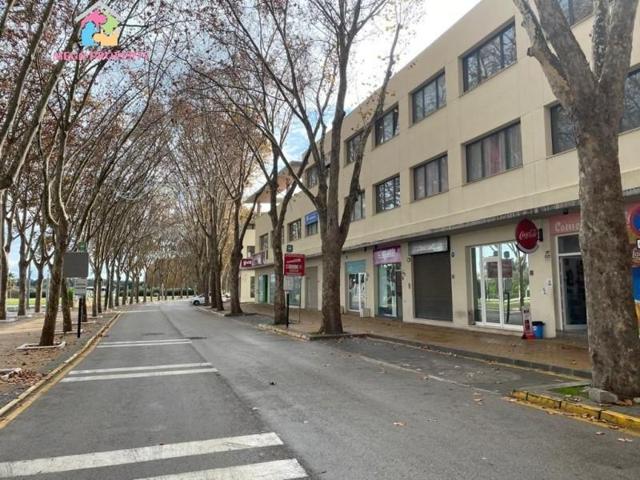 Local comercial en venta en San Roque, Guadiaro photo 0