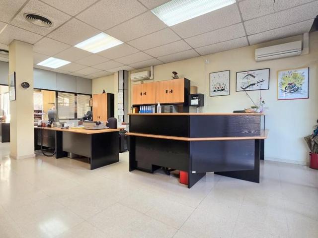 Local comercial en venta en Sabadell, Eixample photo 0