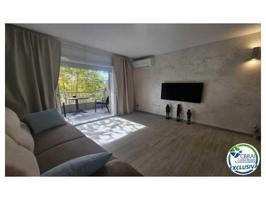 Piso en venta en Empuriabrava photo 0