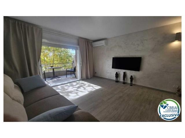 Piso en venta en Empuriabrava photo 0