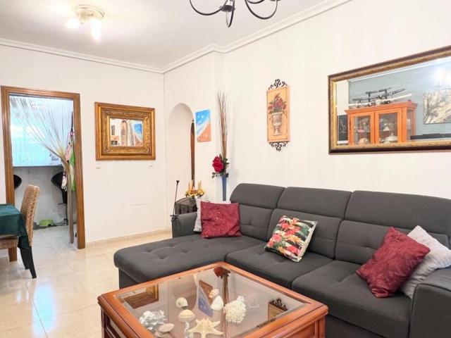 Bungalow en venta en Orihuela Costa, Los Altos photo 0