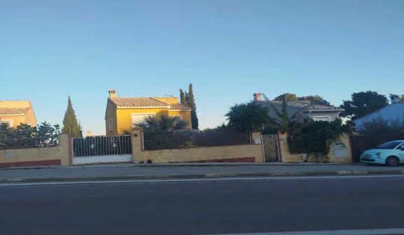 Chalet en venta en Chiva, Calle Zafiro, 5, 46370 photo 0