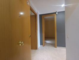 Piso en venta en Roda de Ter, Cataluna photo 0