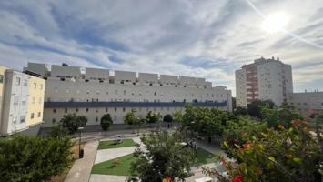 Piso en venta en Sevilla, Palmete-Padre Pío-Hacienda San Antonio photo 0