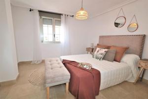 Apartamento en venta en Torrevieja, Los balcones photo 0