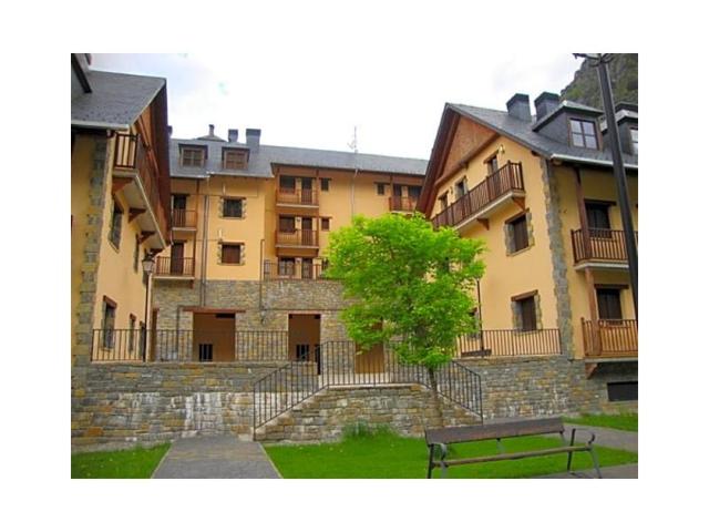 Piso en venta en Bielsa photo 0