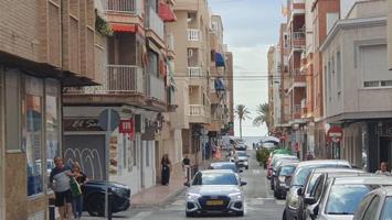Piso en venta en Torrevieja, Centro photo 0